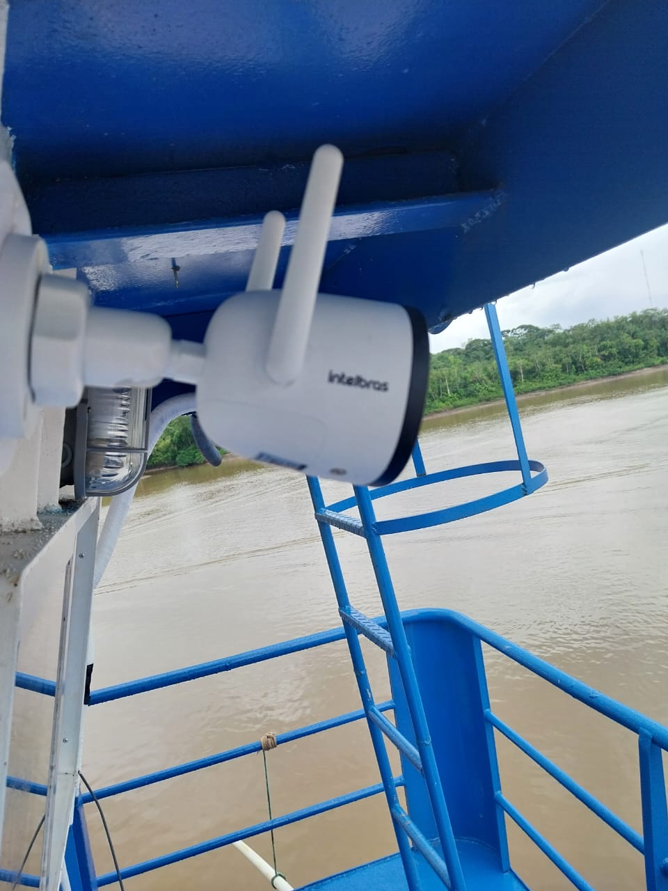 Câmera em embarcação